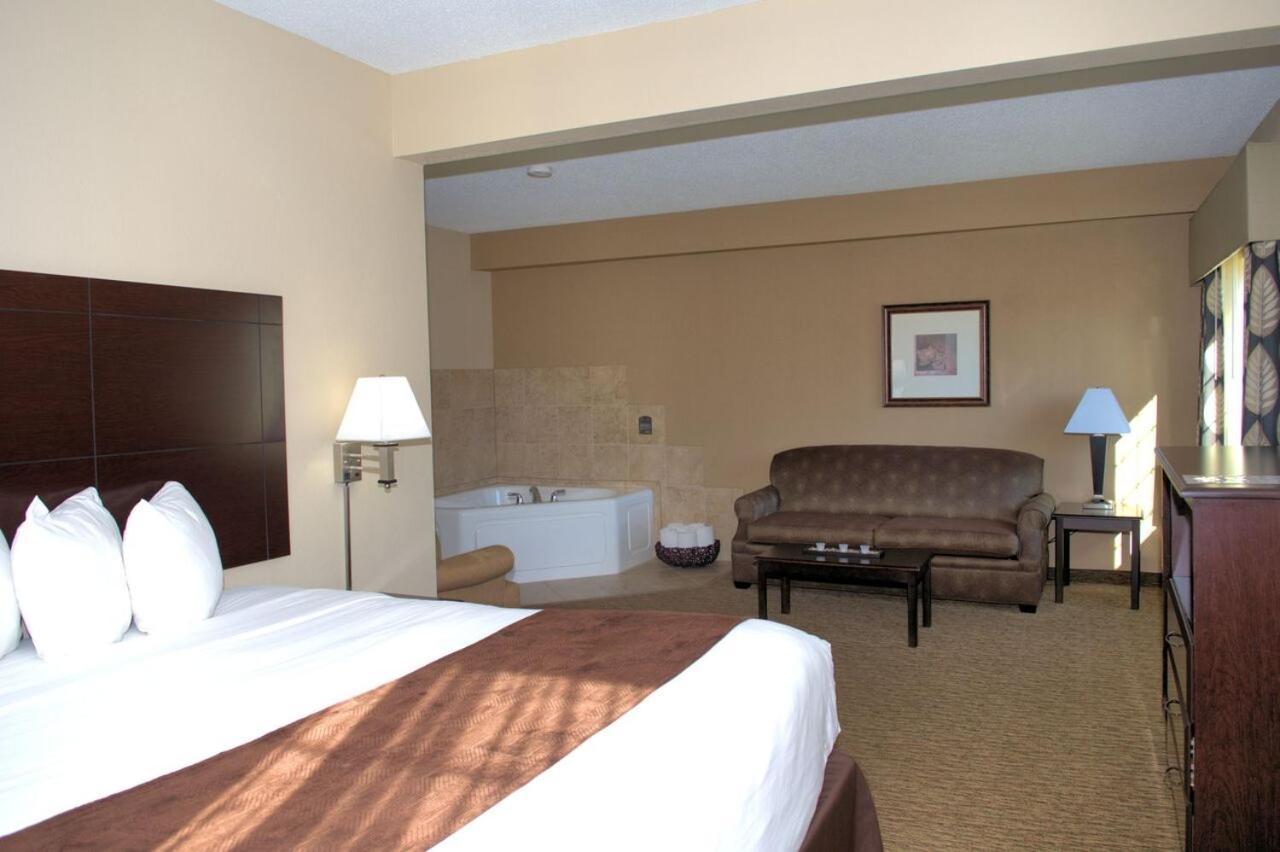 Rock Island Inn & Suites Atlantic Exterior photo
